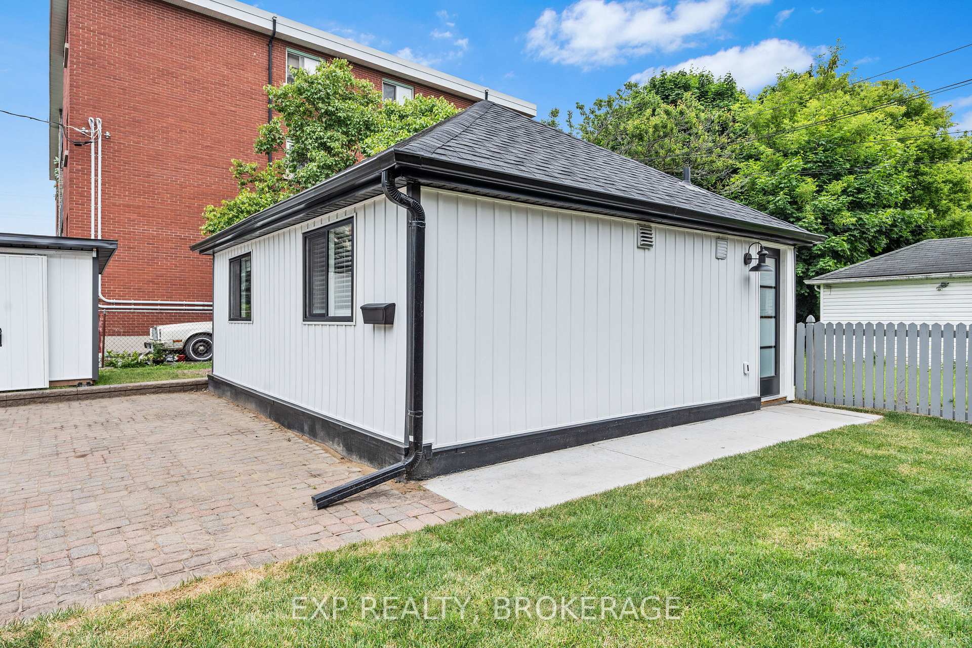 Photo 1 of Unit 4, 493 College Street, Kingston, Central City East — HOMEH