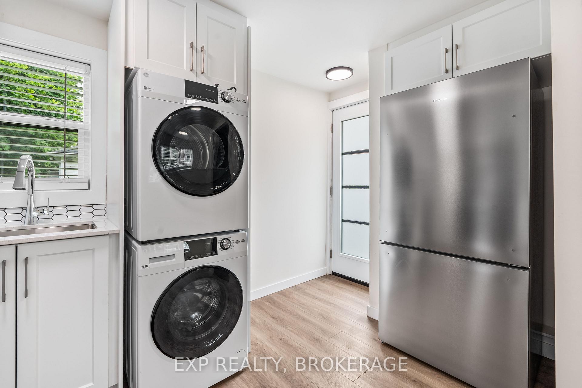 Photo 8 of Unit 4, 493 College Street, Kingston, Central City East — HOMEH