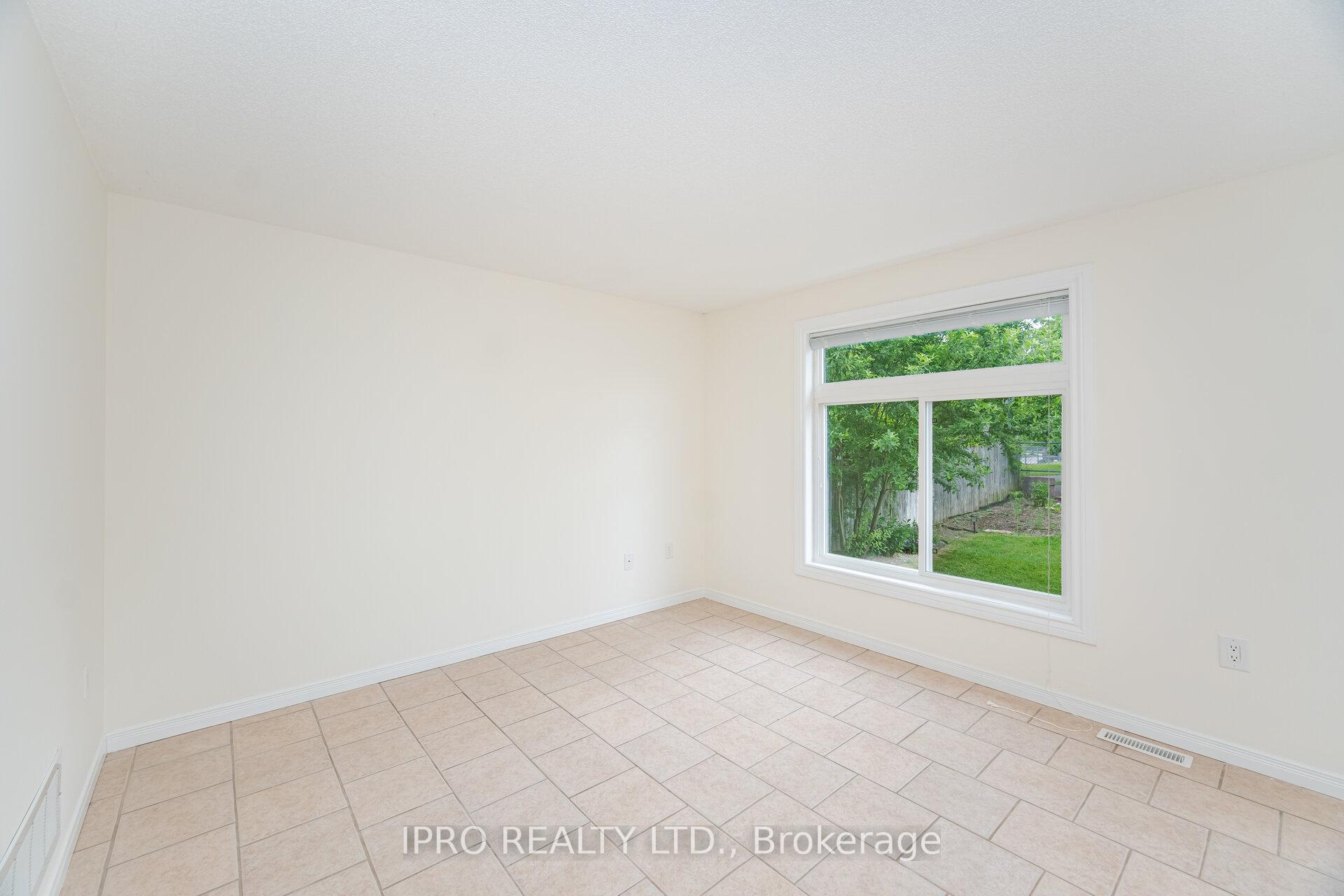 Photo 13 of 271 Dunsmore Lane, Barrie, Georgian Drive — HOMEH