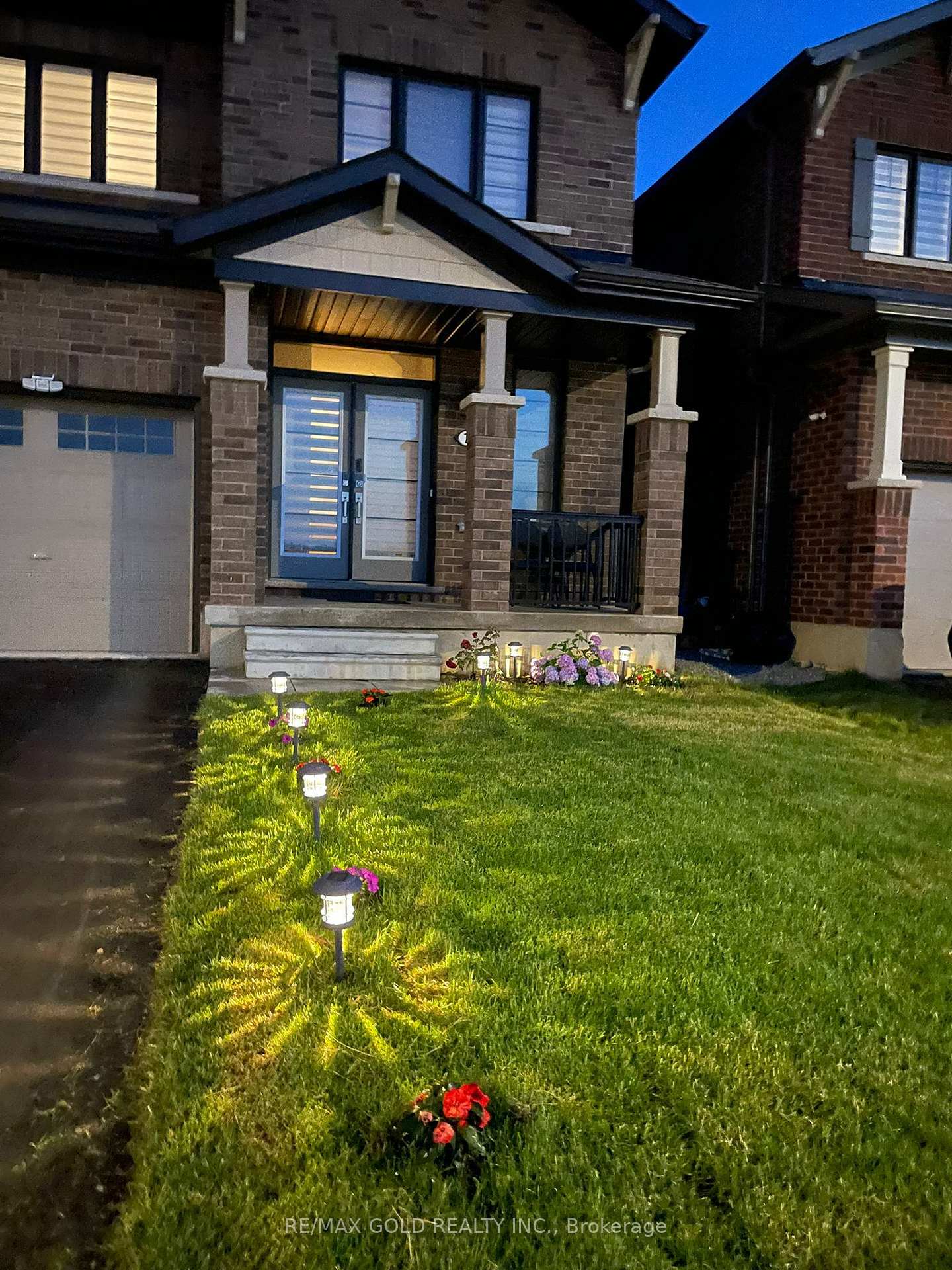 Photo 7 of 7 Royal Coachman Way, Hamilton, Stoney Creek Mountain — HOMEH