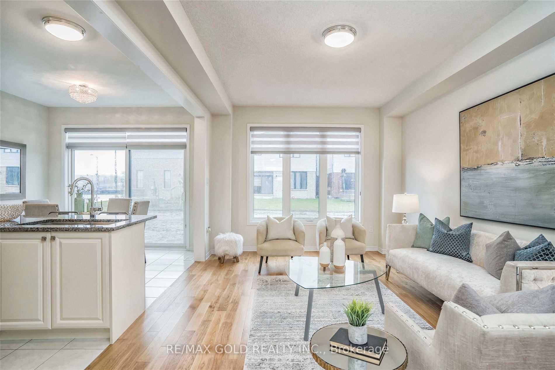 Photo 13 of 7 Royal Coachman Way, Hamilton, Stoney Creek Mountain — HOMEH