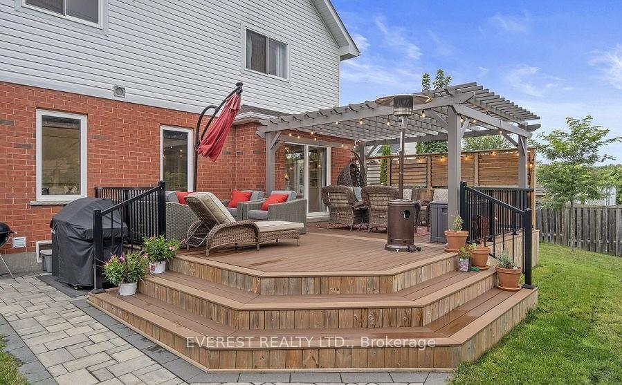 Photo 10 of 1905 Clearwater Court, Oshawa, Samac — HOMEH