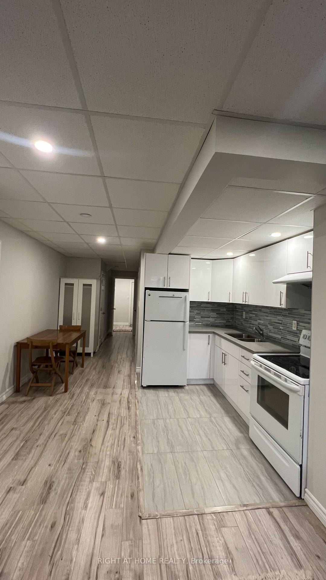 Photo 3 of 9 Claudview Street, King, King City — HOMEH
