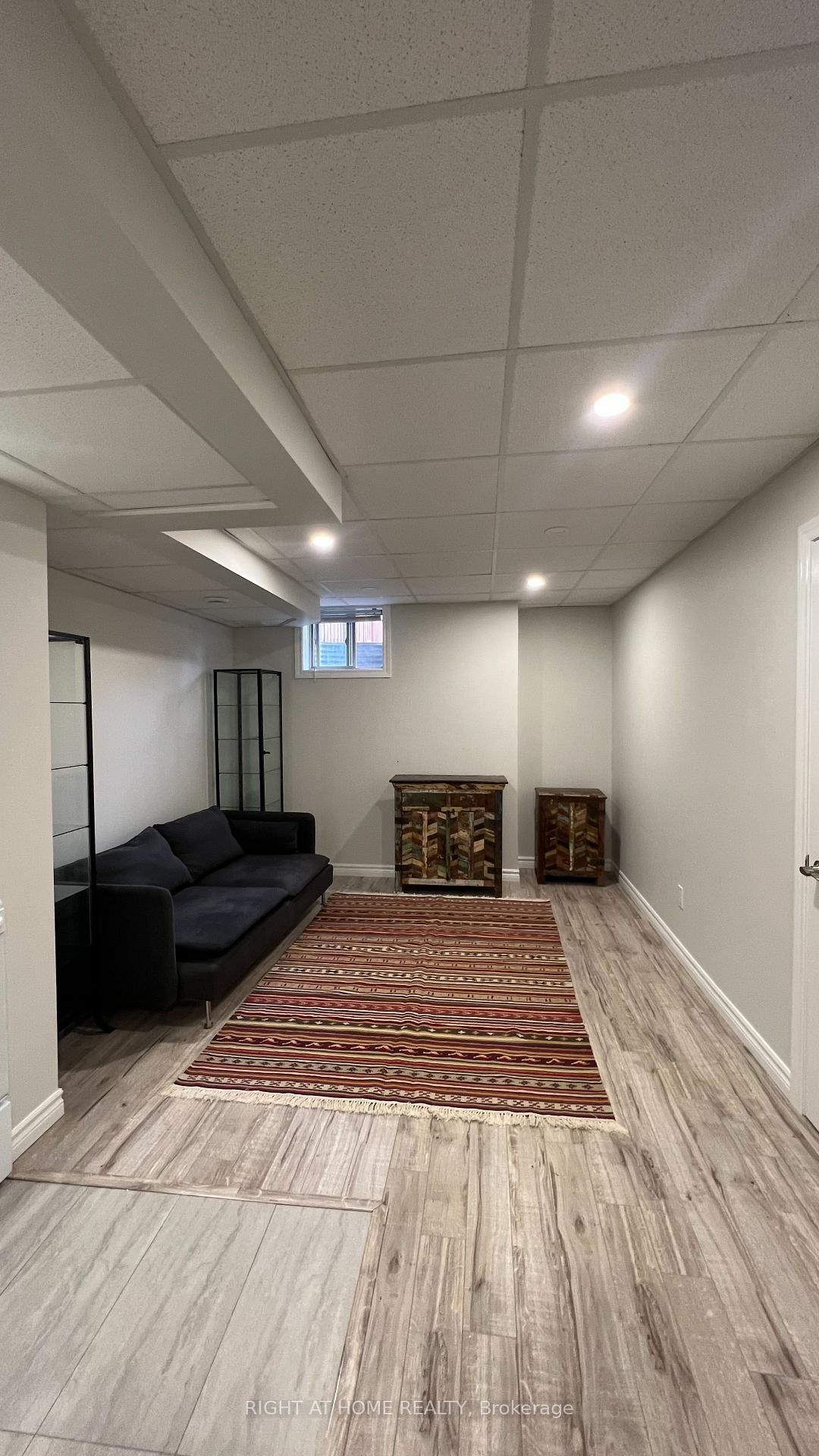 Photo 5 of 9 Claudview Street, King, King City — HOMEH