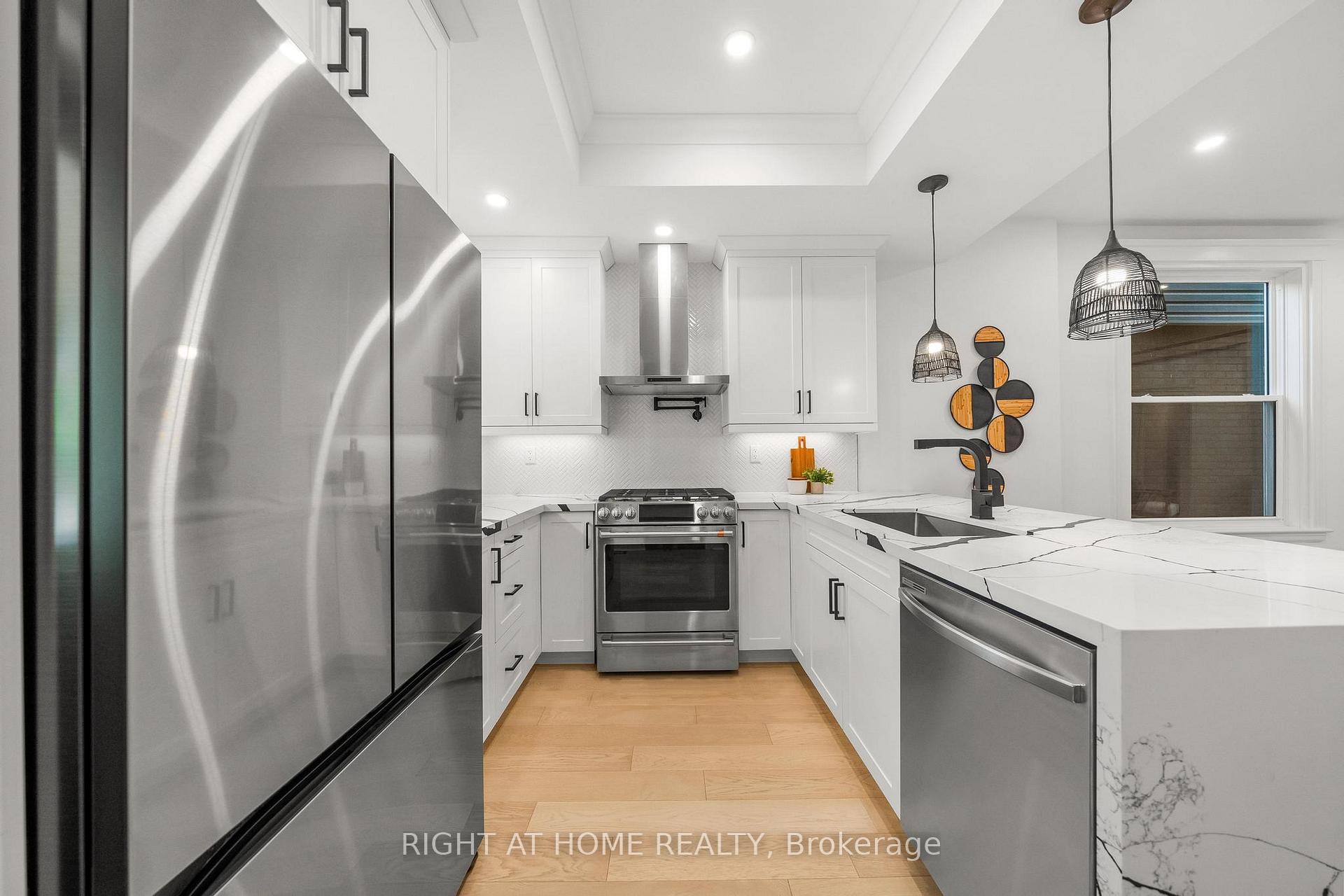 Photo 16 of Unit Main, 15 Pine Street, Hamilton, Kirkendall — HOMEH