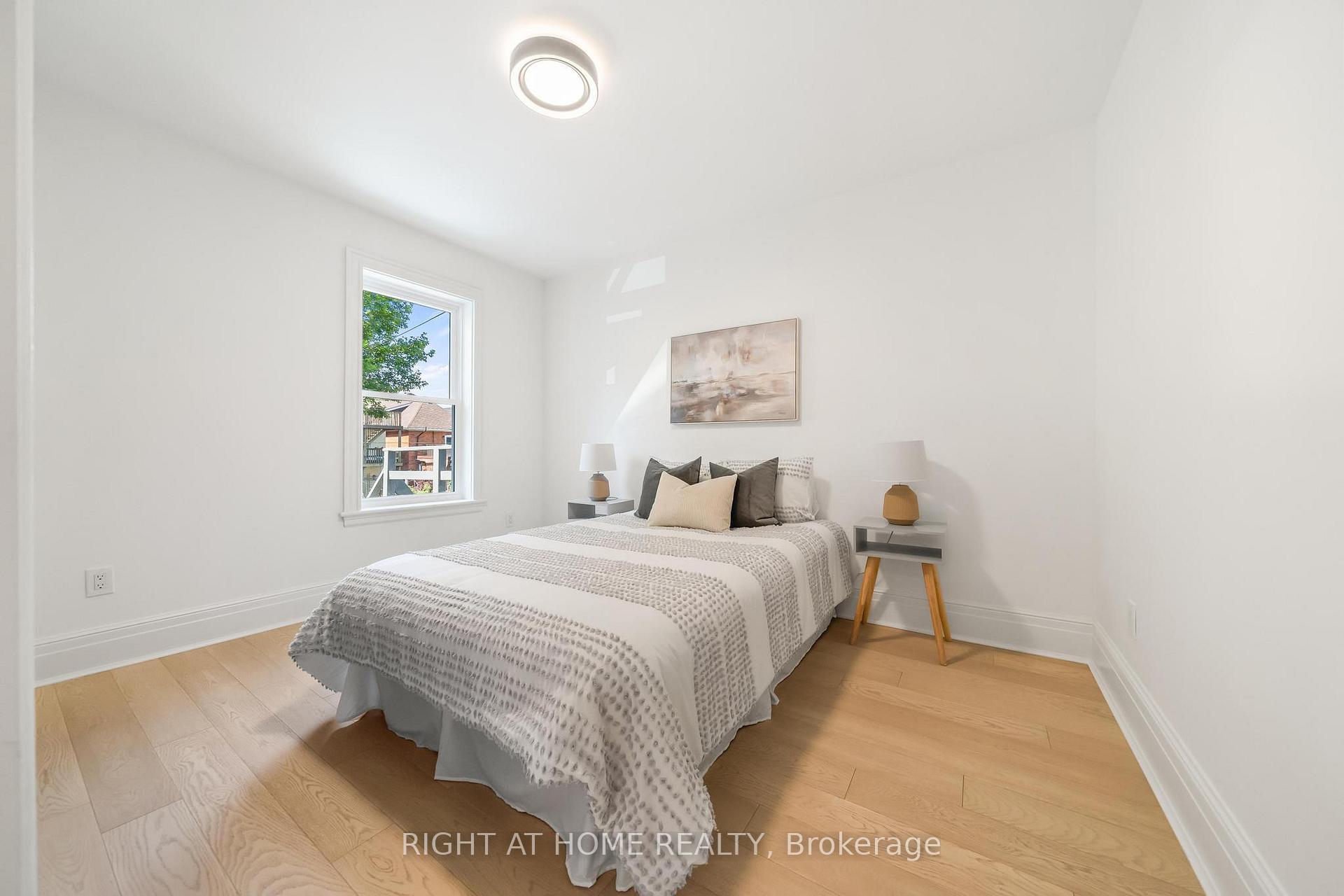Photo 24 of Unit Main, 15 Pine Street, Hamilton, Kirkendall — HOMEH