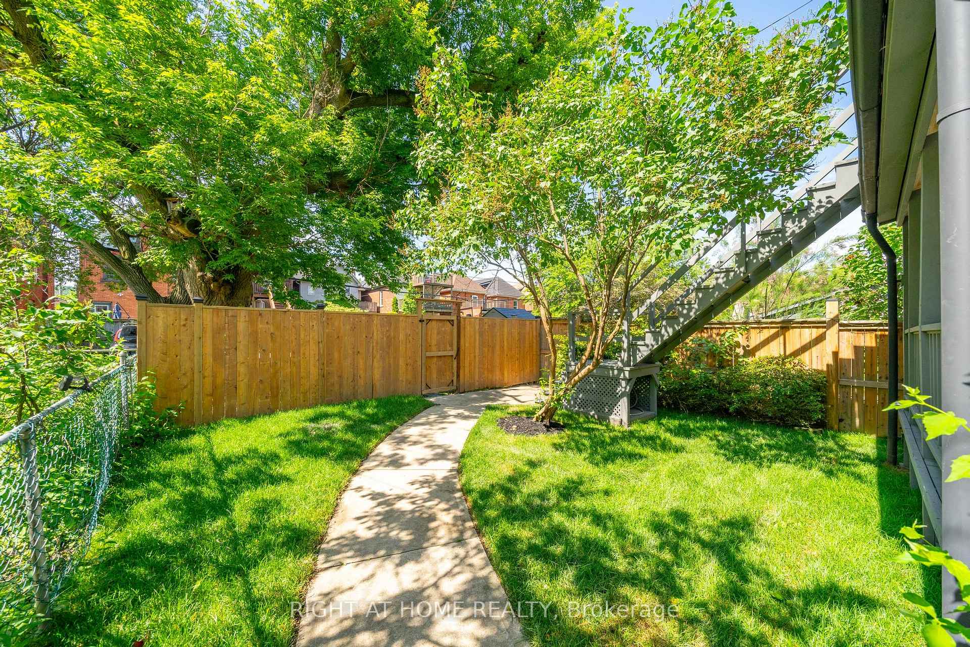 Photo 36 of Unit Main, 15 Pine Street, Hamilton, Kirkendall — HOMEH
