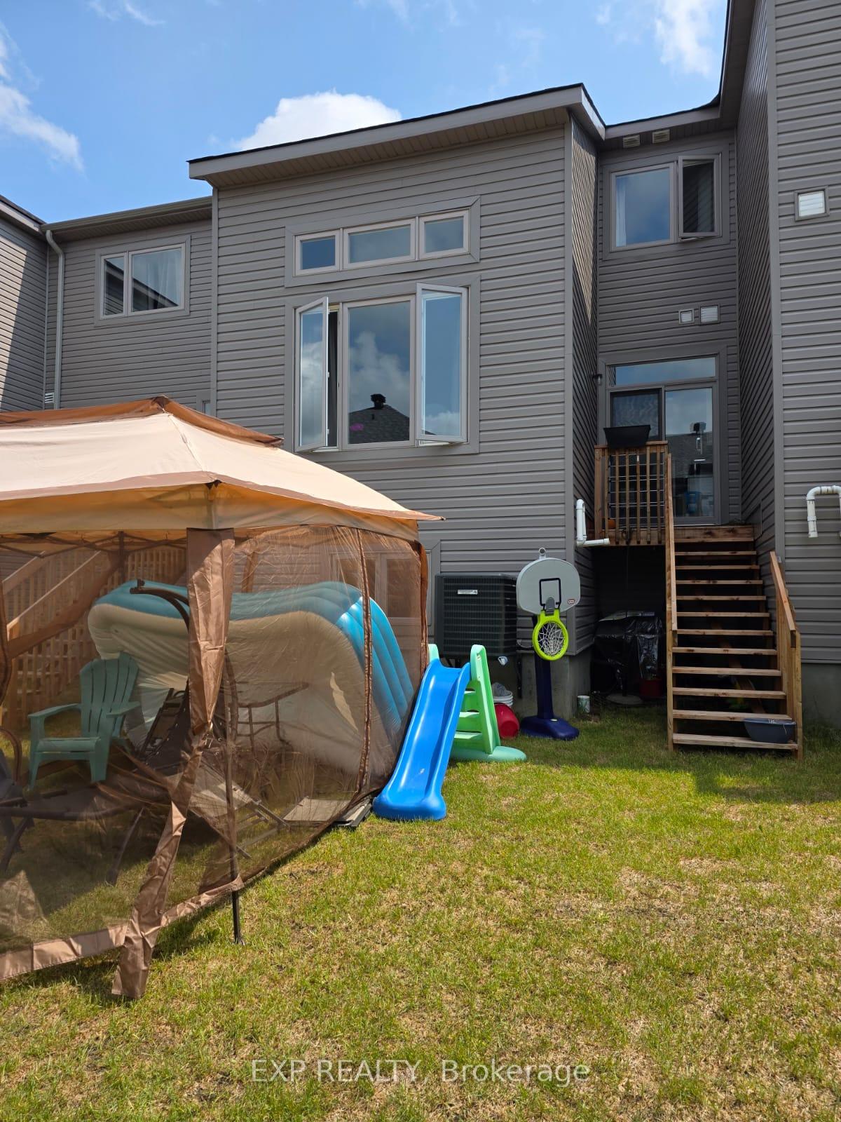 Photo 9 of 1013 Kijik Crescent, Ottawa, Blossom Park/Kemp Park/Findlay Creek — HOMEH