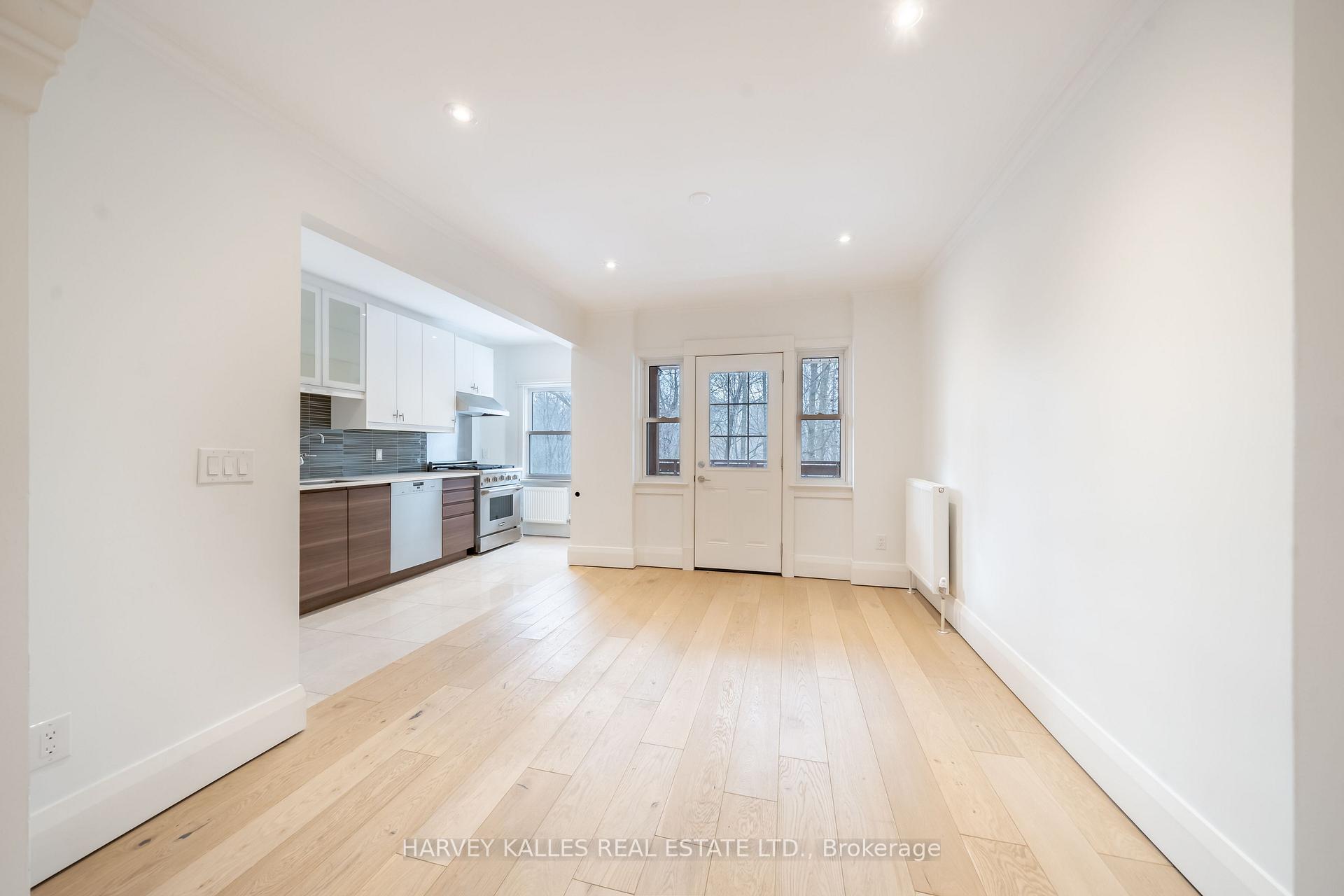 Photo 2 of Unit Main, 107 Chatsworth Drive, Toronto, Lawrence Park South — HOMEH