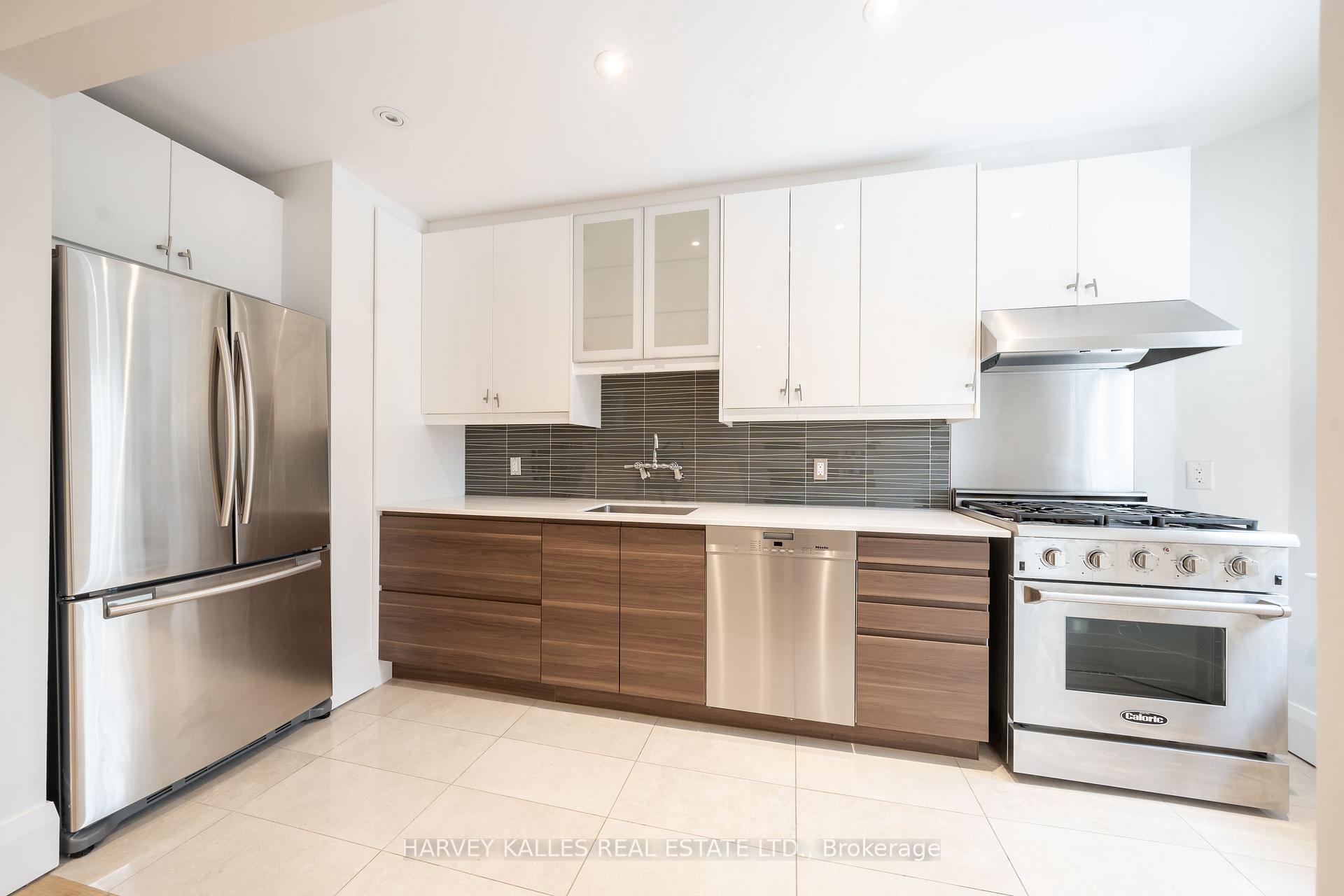 Photo 8 of Unit Main, 107 Chatsworth Drive, Toronto, Lawrence Park South — HOMEH