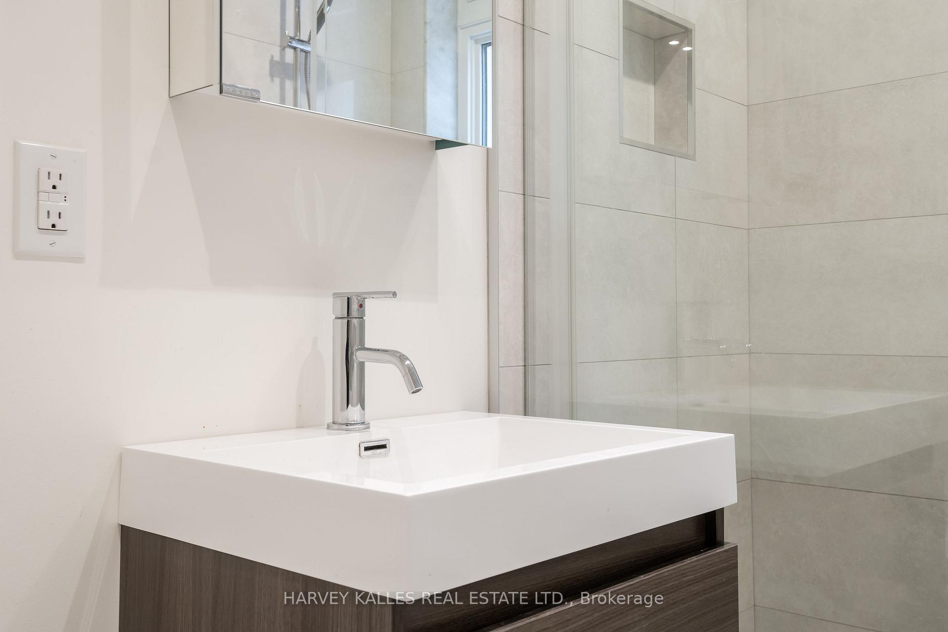 Photo 18 of Unit Main, 107 Chatsworth Drive, Toronto, Lawrence Park South — HOMEH