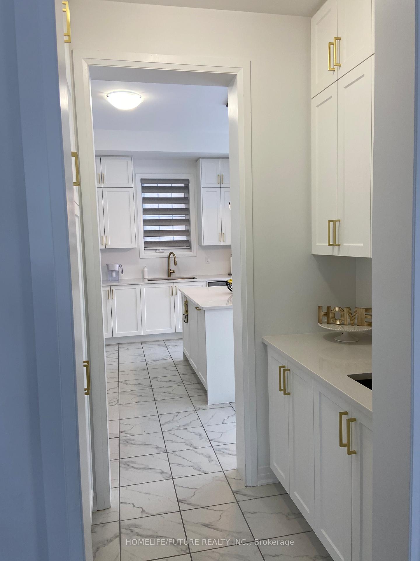 Photo 3 of 119 Deer Ridge Crescent, Whitby, Rural Whitby — HOMEH
