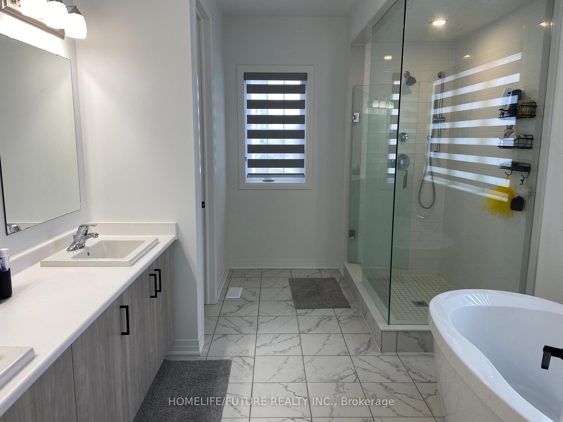 Photo 18 of 119 Deer Ridge Crescent, Whitby, Rural Whitby — HOMEH