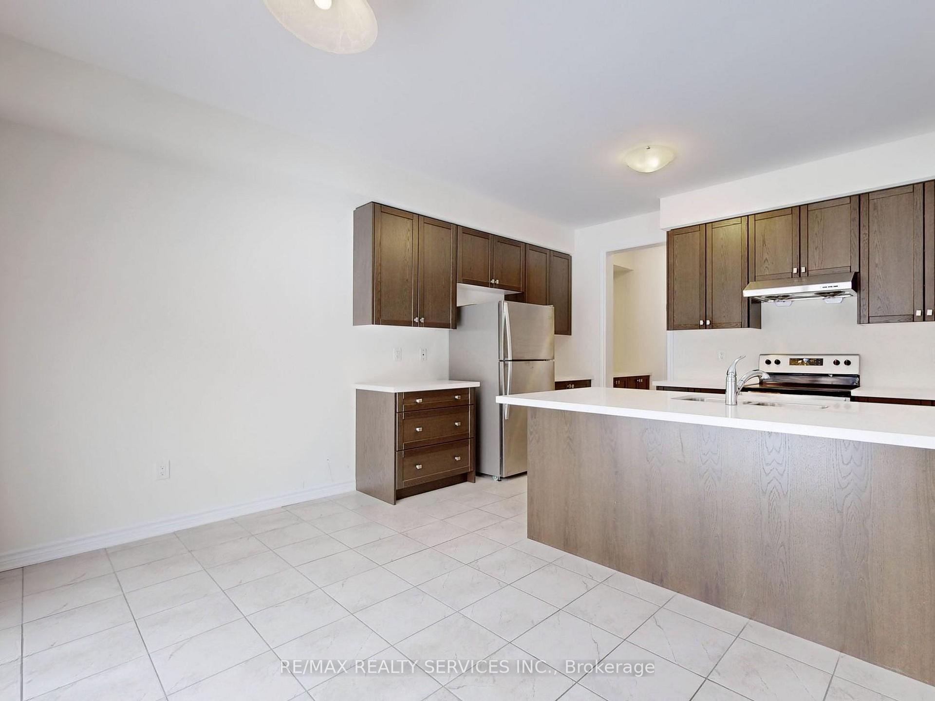 Photo 9 of 26 Spinland Street S, Caledon, Caledon Village — HOMEH