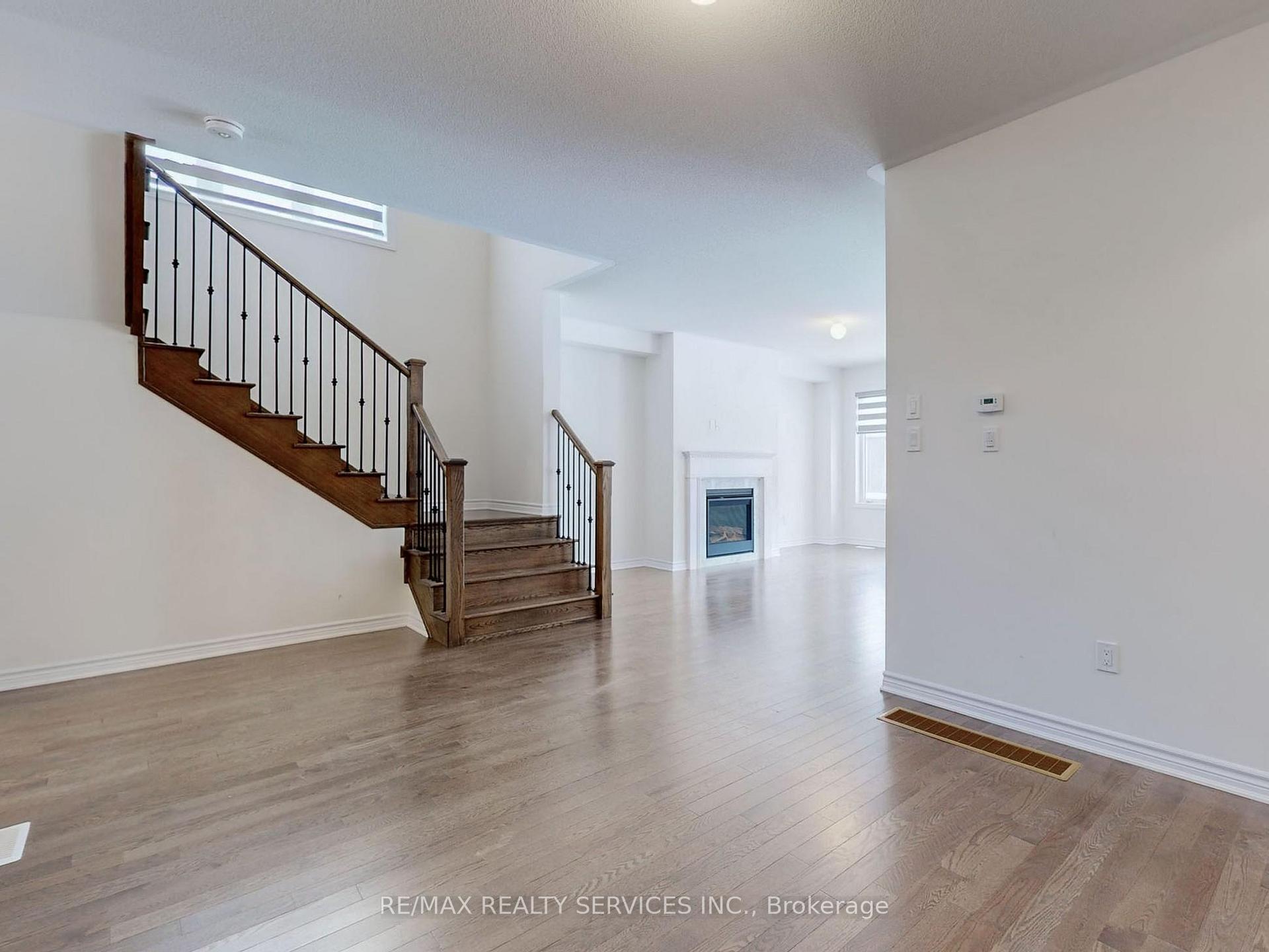 Photo 16 of 26 Spinland Street S, Caledon, Caledon Village — HOMEH
