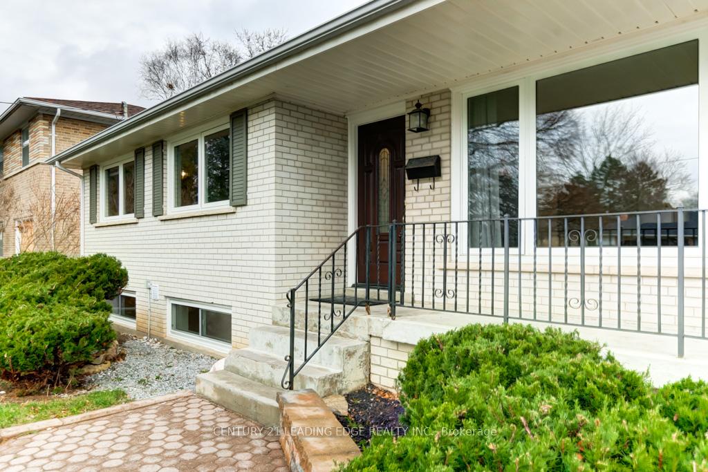 Photo 5 of 39 Robinson Street, Markham, Bullock — HOMEH