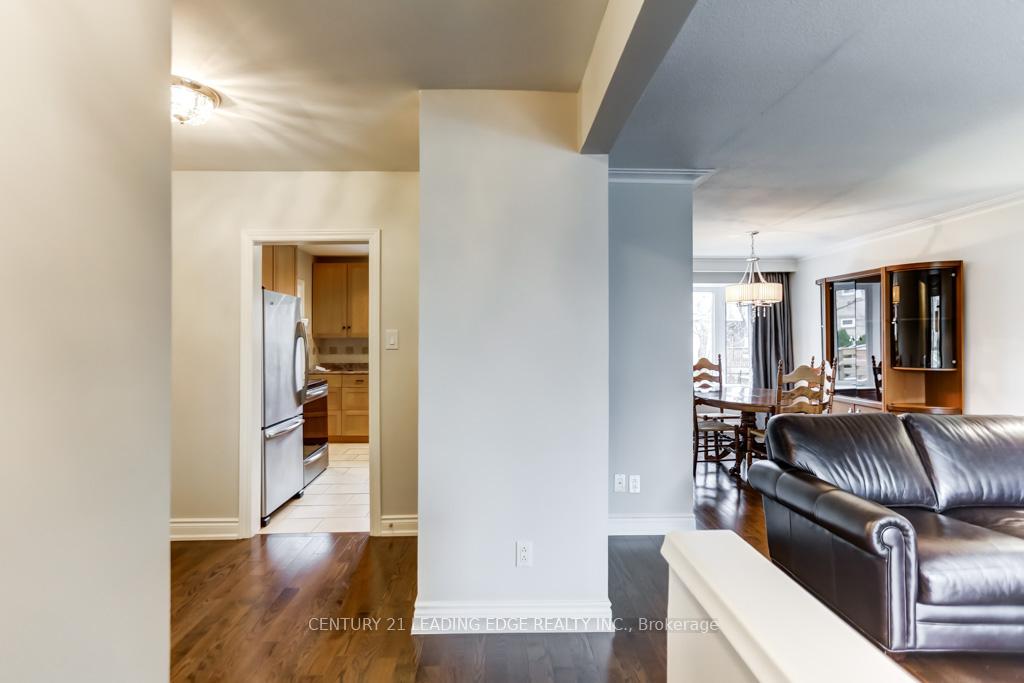 Photo 4 of 39 Robinson Street, Markham, Bullock — HOMEH