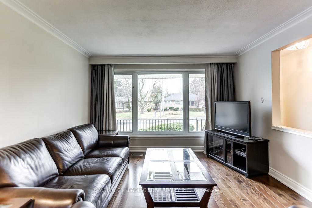 Photo 7 of 39 Robinson Street, Markham, Bullock — HOMEH