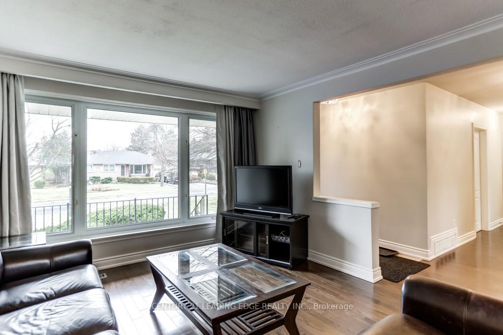 Photo 8 of 39 Robinson Street, Markham, Bullock — HOMEH