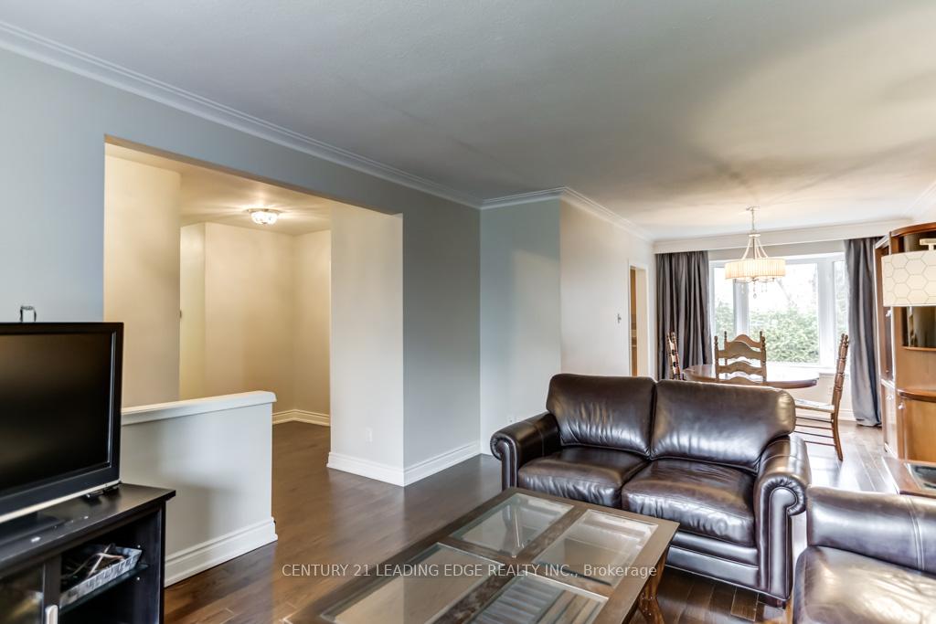 Photo 9 of 39 Robinson Street, Markham, Bullock — HOMEH