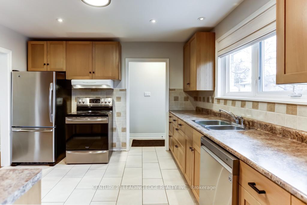 Photo 12 of 39 Robinson Street, Markham, Bullock — HOMEH