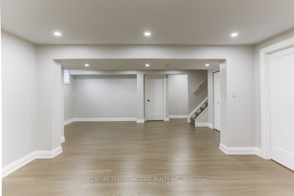 Photo 24 of 39 Robinson Street, Markham, Bullock — HOMEH