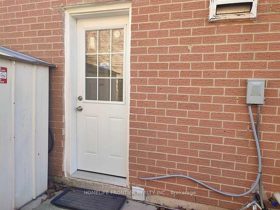 Photo 6 of 49 Stockbridge Crescent, Ajax, Central West — HOMEH