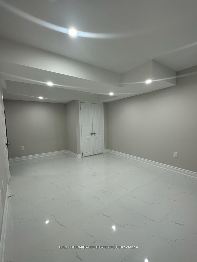 Photo 5 of 30 Averill Road, Brampton, Northwest Brampton — HOMEH