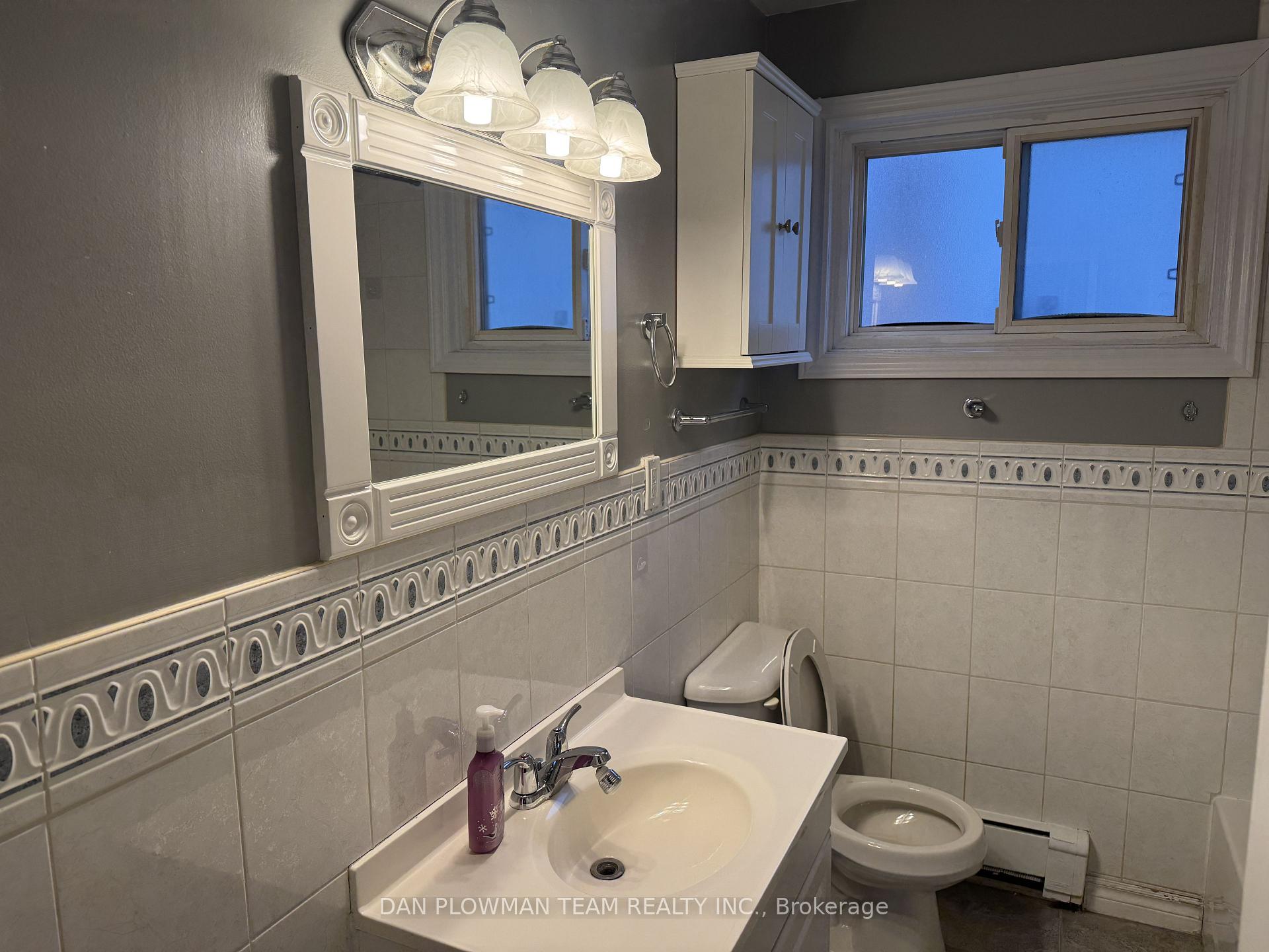 Photo 5 of Unit 1, 1151 Cedar Street, Oshawa, Lakeview — HOMEH