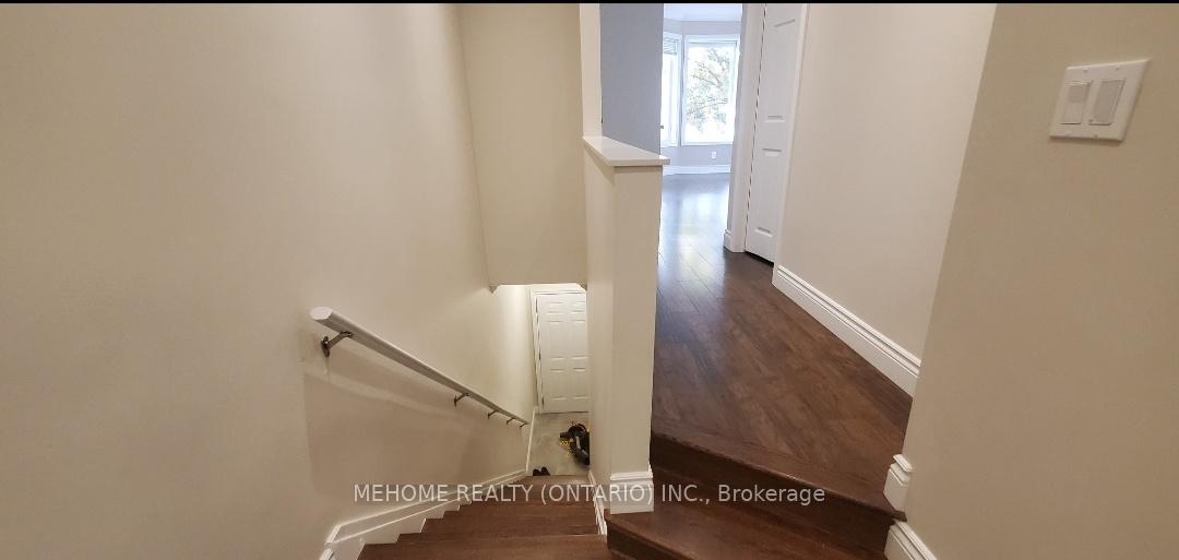 Photo 2 of Unit Upper, 177 Seaton Street, Toronto, Moss Park — HOMEH