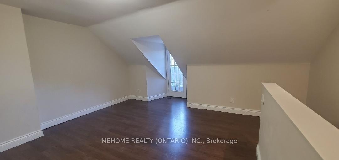 Photo 10 of Unit Upper, 177 Seaton Street, Toronto, Moss Park — HOMEH