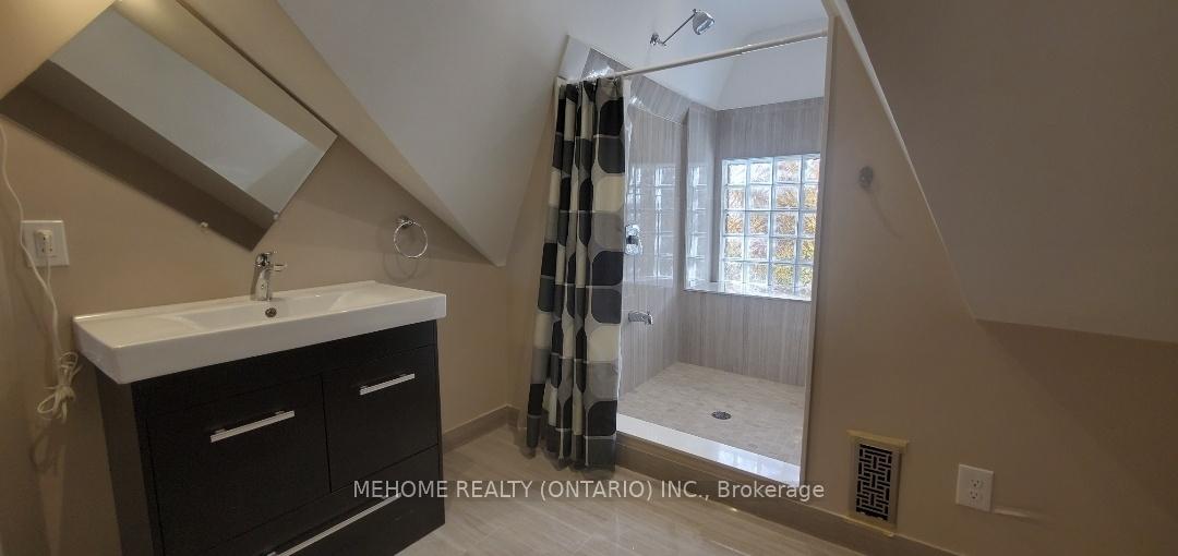 Photo 12 of Unit Upper, 177 Seaton Street, Toronto, Moss Park — HOMEH