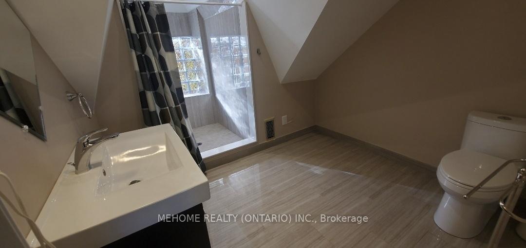 Photo 11 of Unit Upper, 177 Seaton Street, Toronto, Moss Park — HOMEH