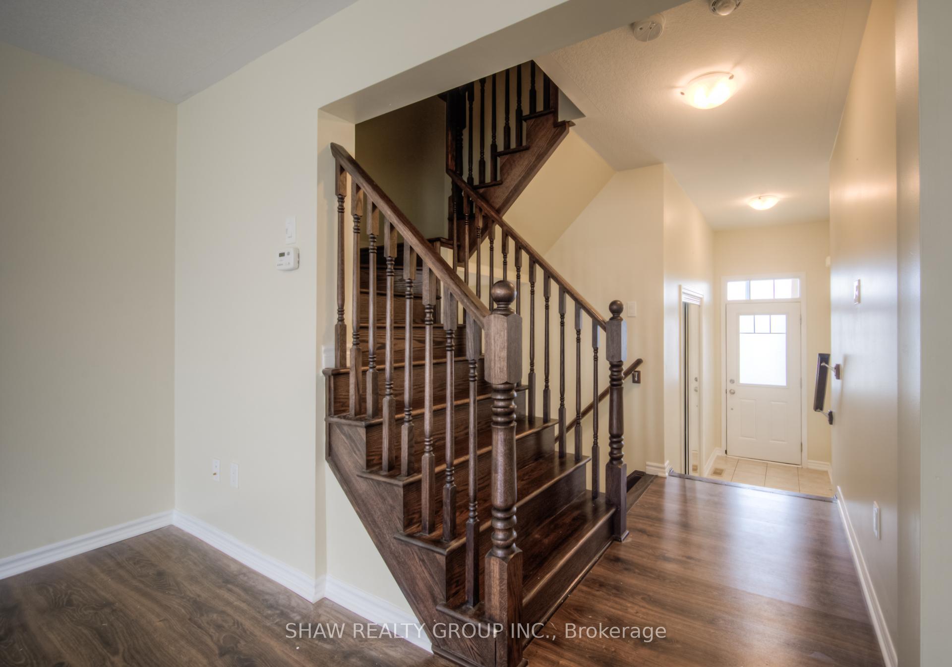 Photo 8 of 36 Arbourview Crescent, Kitchener, Rosenburg — HOMEH