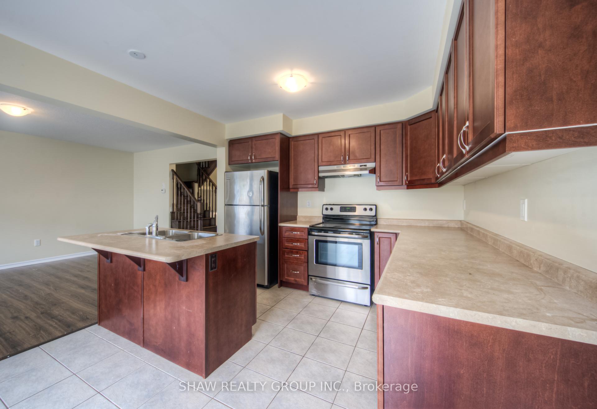 Photo 12 of 36 Arbourview Crescent, Kitchener, Rosenburg — HOMEH