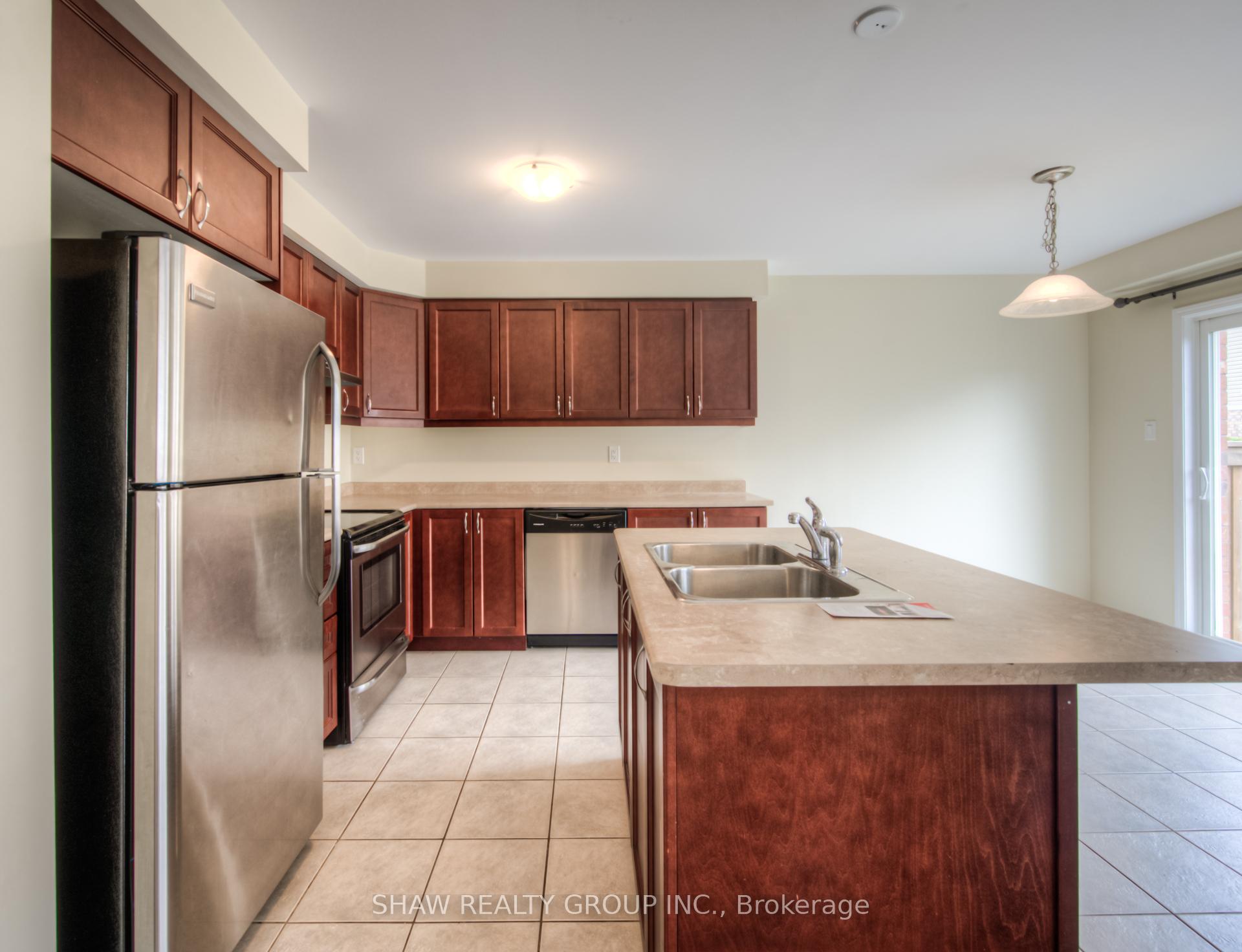 Photo 14 of 36 Arbourview Crescent, Kitchener, Rosenburg — HOMEH