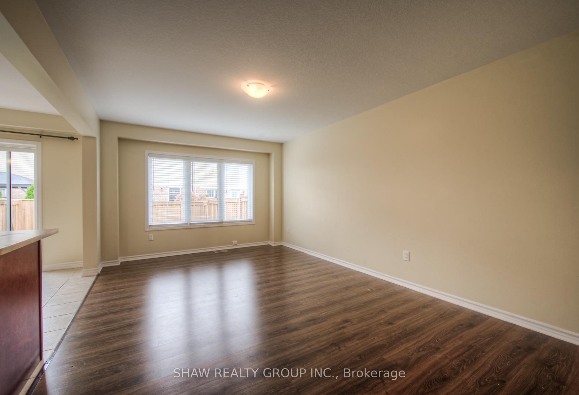 Photo 15 of 36 Arbourview Crescent, Kitchener, Rosenburg — HOMEH