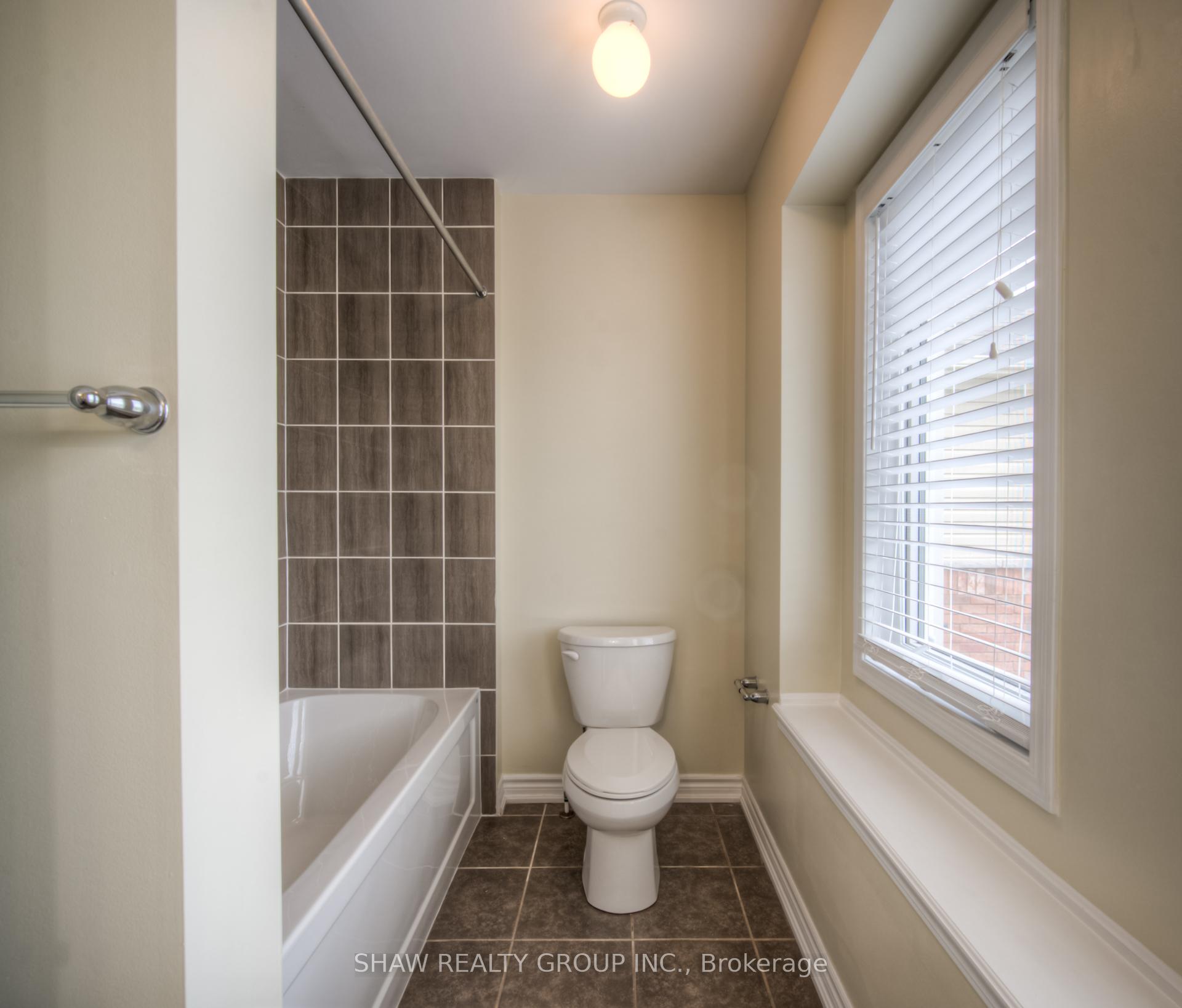 Photo 22 of 36 Arbourview Crescent, Kitchener, Rosenburg — HOMEH