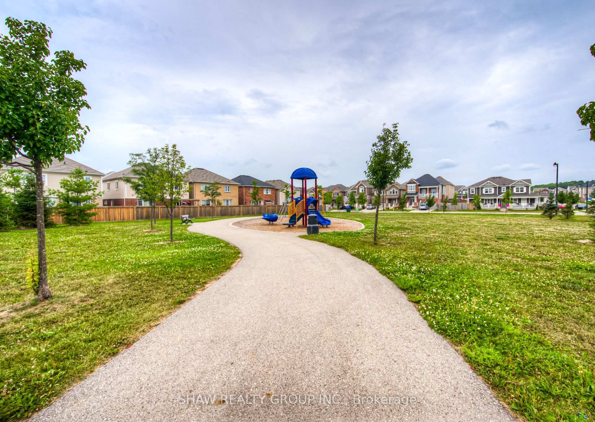 Photo 28 of 36 Arbourview Crescent, Kitchener, Rosenburg — HOMEH