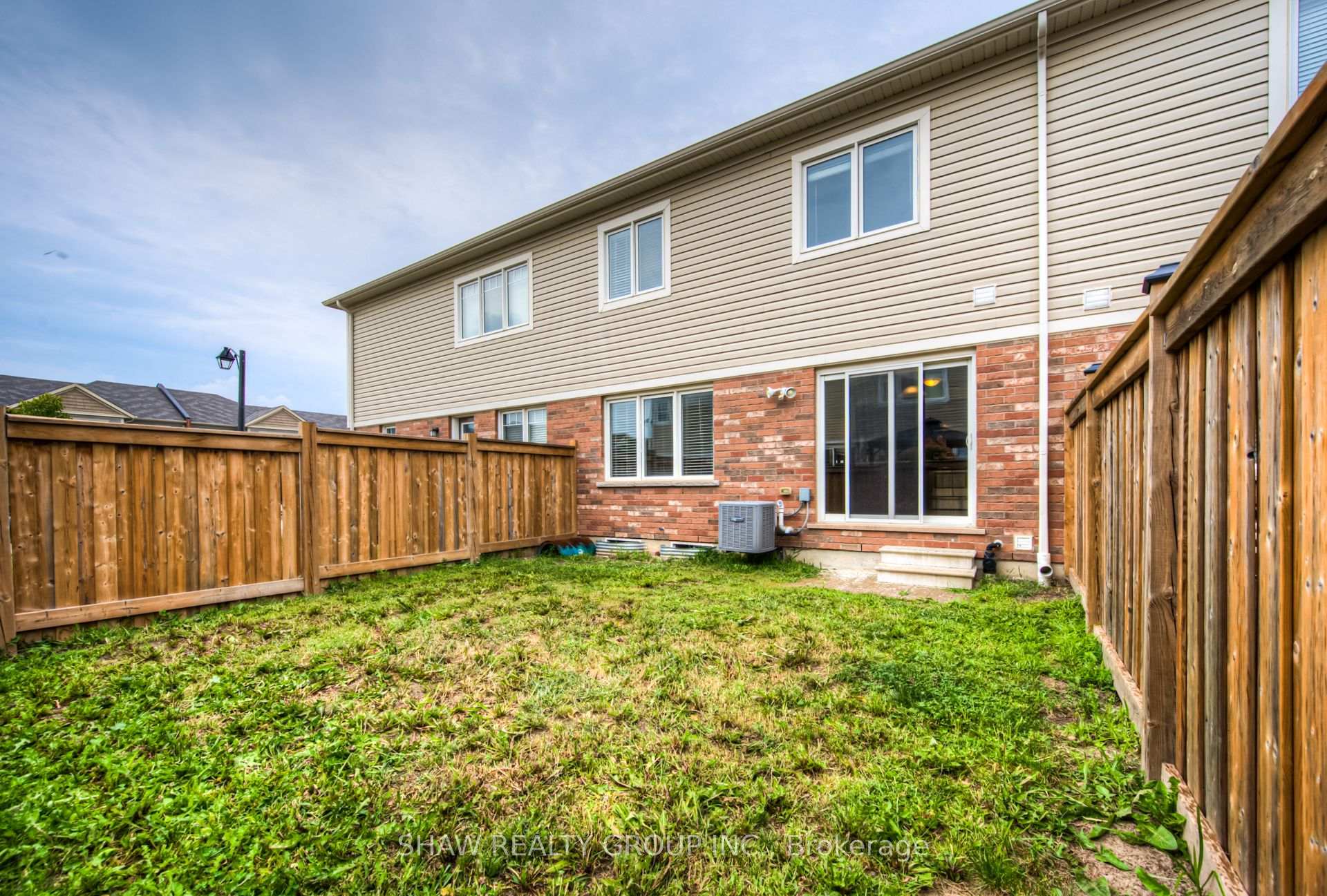 Photo 30 of 36 Arbourview Crescent, Kitchener, Rosenburg — HOMEH