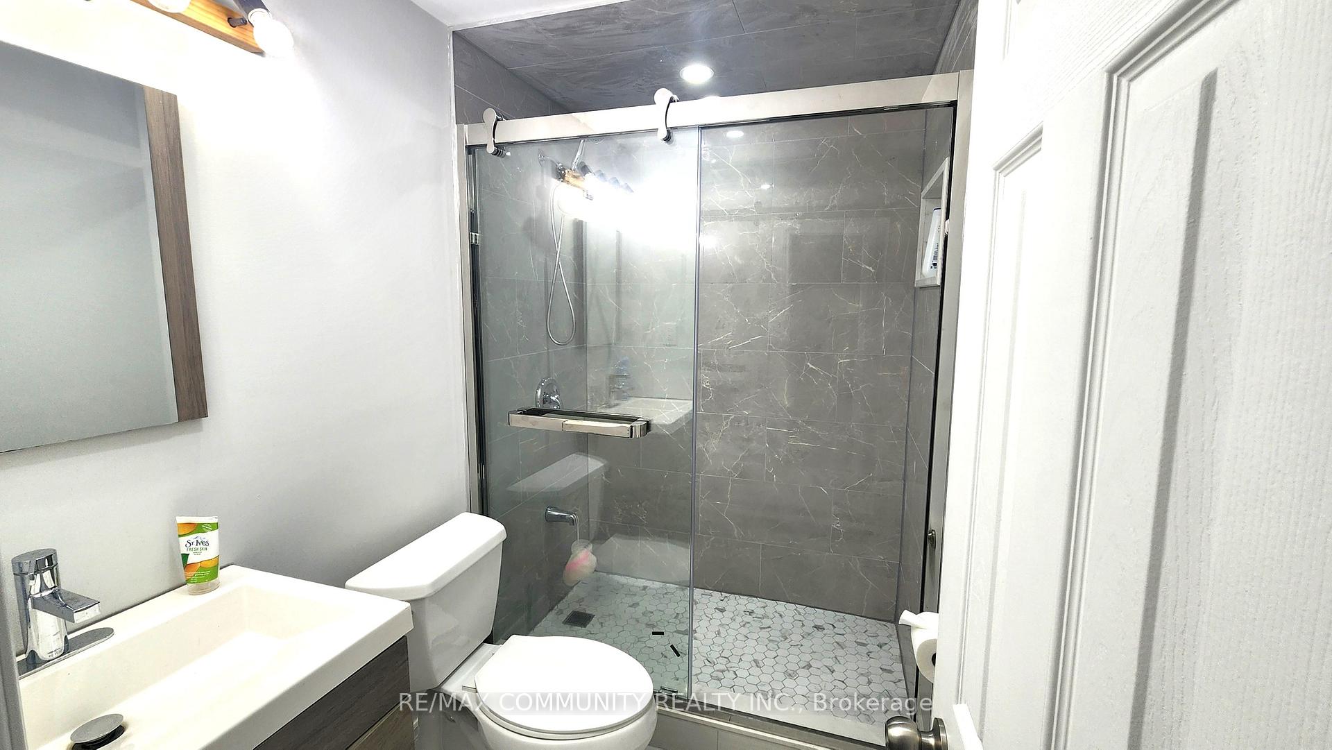 Photo 9 of Unit Lower, 994 Timmins Gardens, Pickering, West Shore — HOMEH