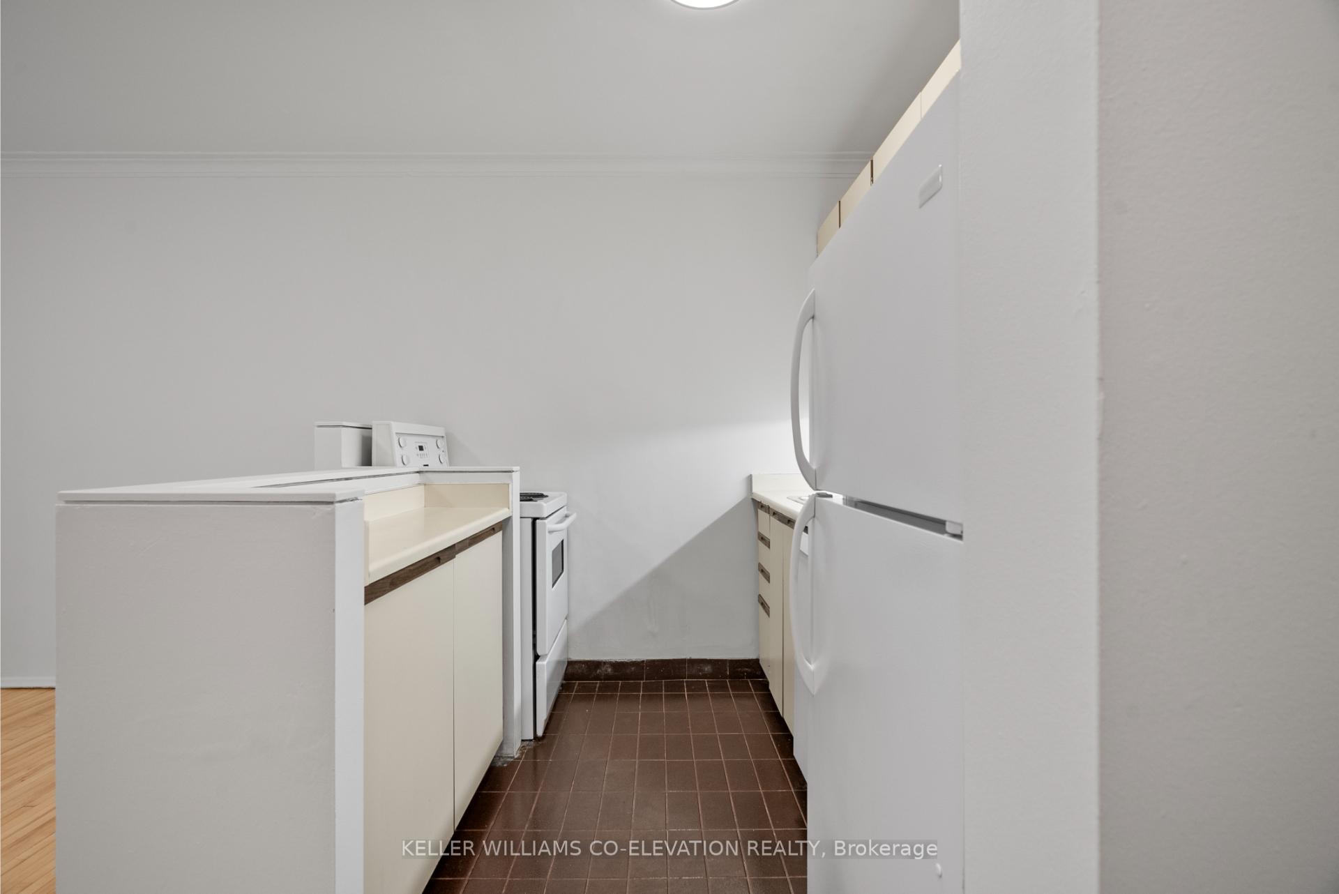 Photo 4 of Unit 202, 2676 Yonge Street, Toronto, Lawrence Park South — HOMEH
