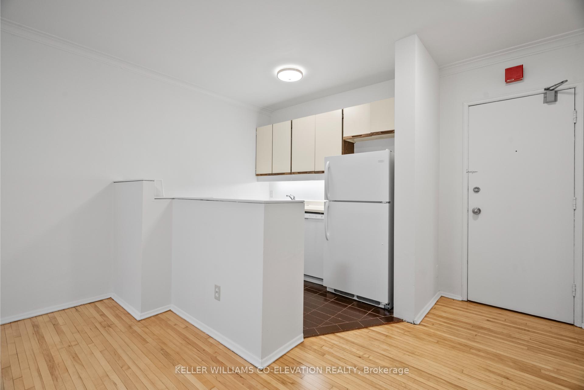 Photo 11 of Unit 202, 2676 Yonge Street, Toronto, Lawrence Park South — HOMEH