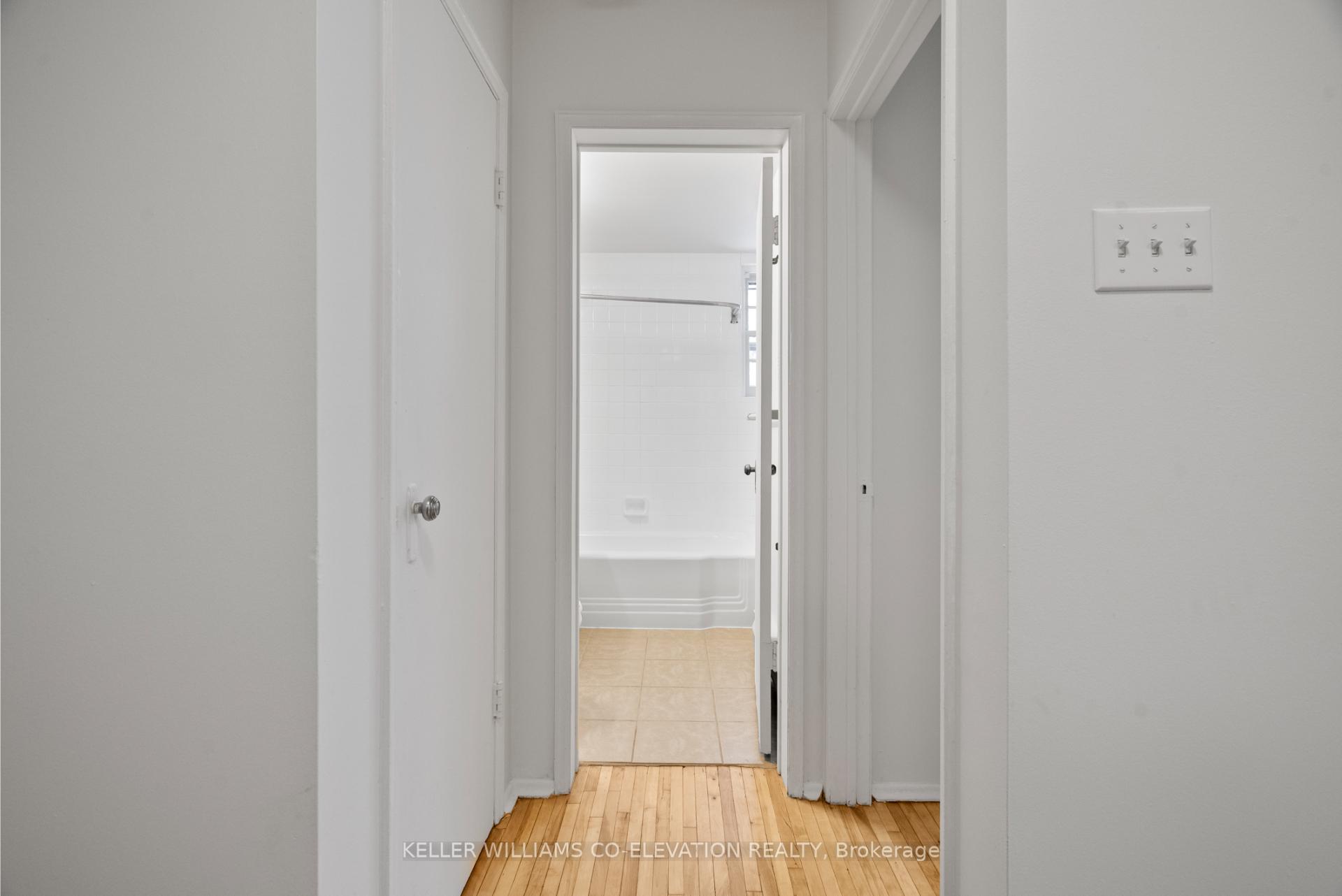 Photo 19 of Unit 202, 2676 Yonge Street, Toronto, Lawrence Park South — HOMEH
