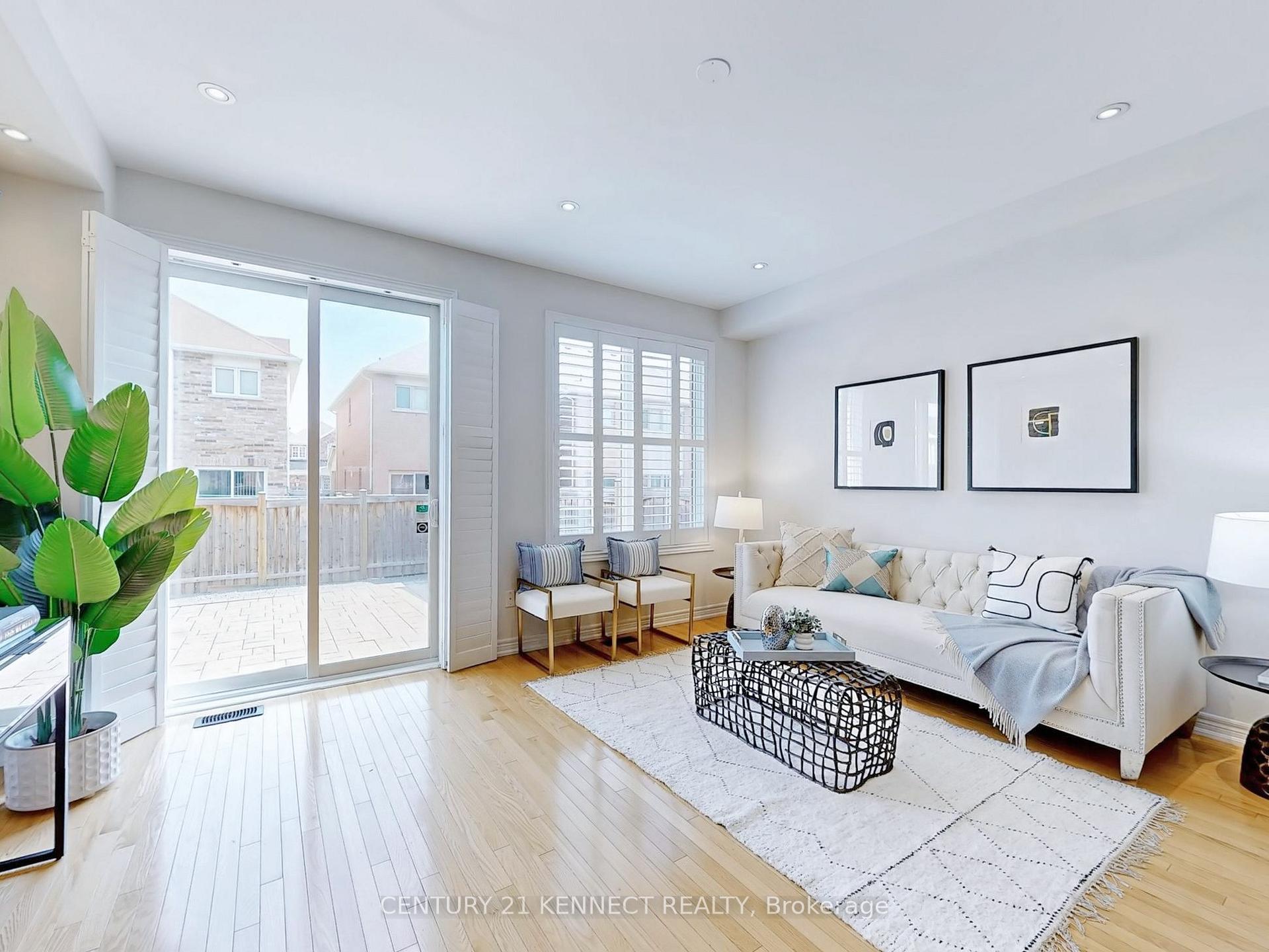 Photo 2 of 144 Memon Place, Markham, Wismer — HOMEH