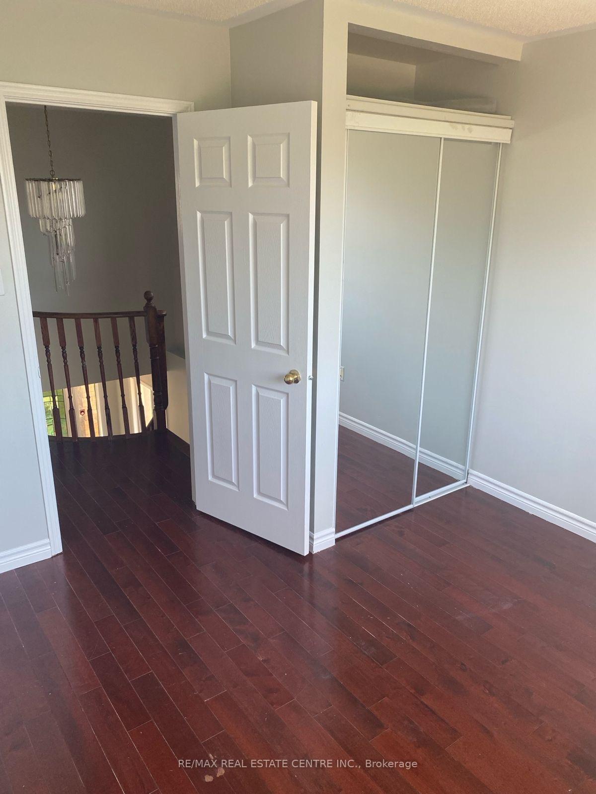 Photo 7 of 9 Brower Court, Brampton, Heart Lake West — HOMEH