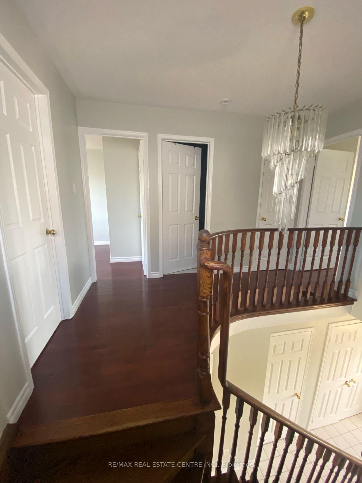 Photo 12 of 9 Brower Court, Brampton, Heart Lake West — HOMEH