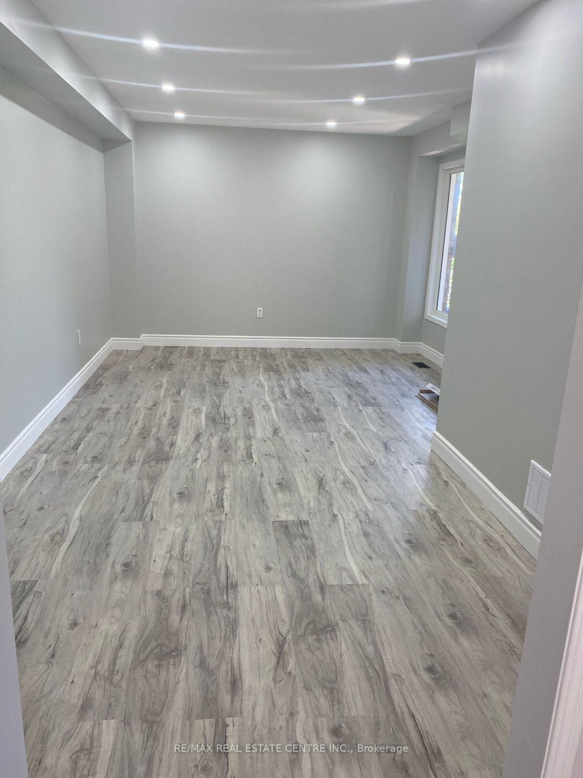 Photo 15 of 9 Brower Court, Brampton, Heart Lake West — HOMEH