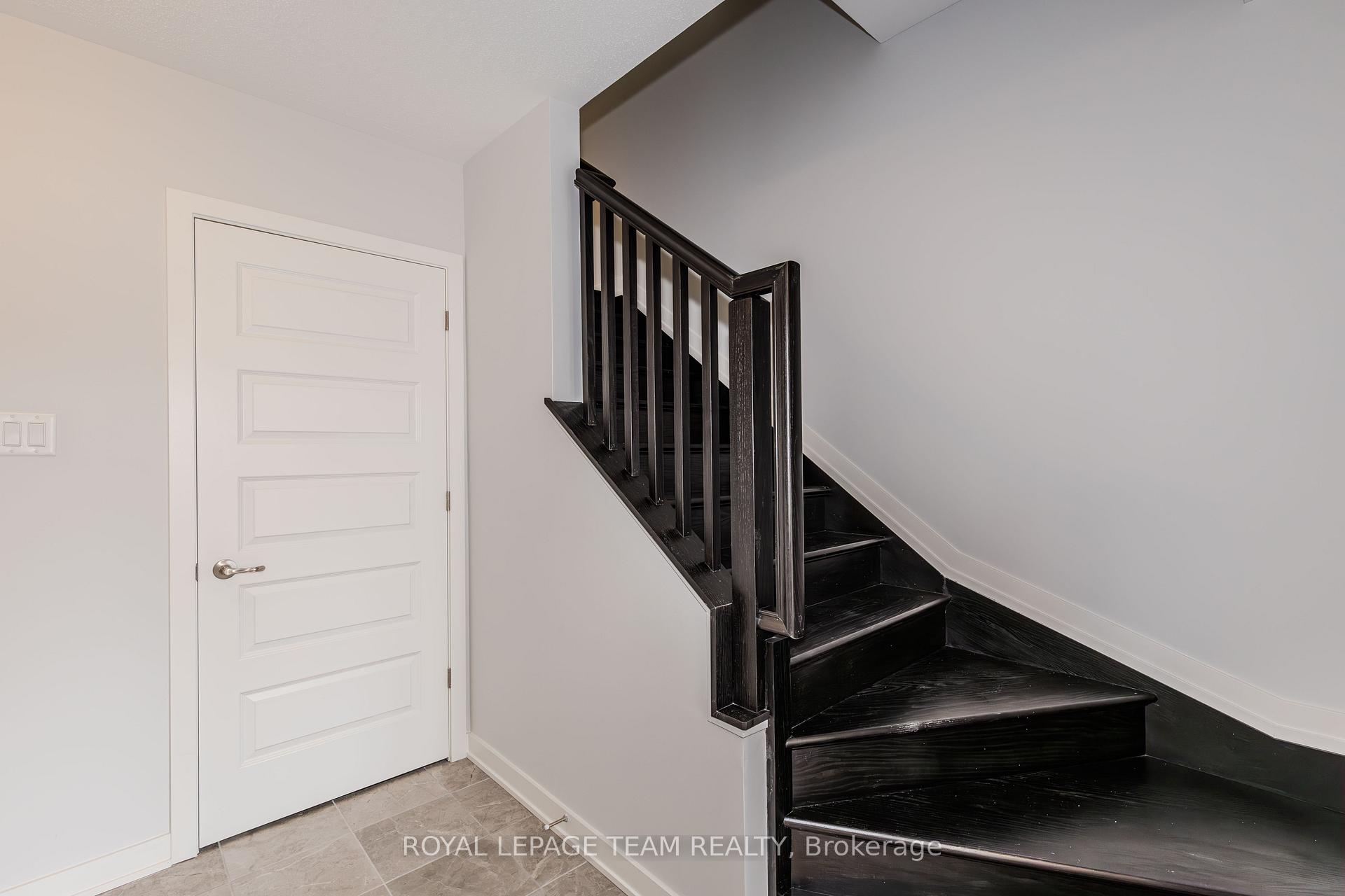 Photo 2 of 805 Kinstead Private, Ottawa, Stittsville (North) — HOMEH