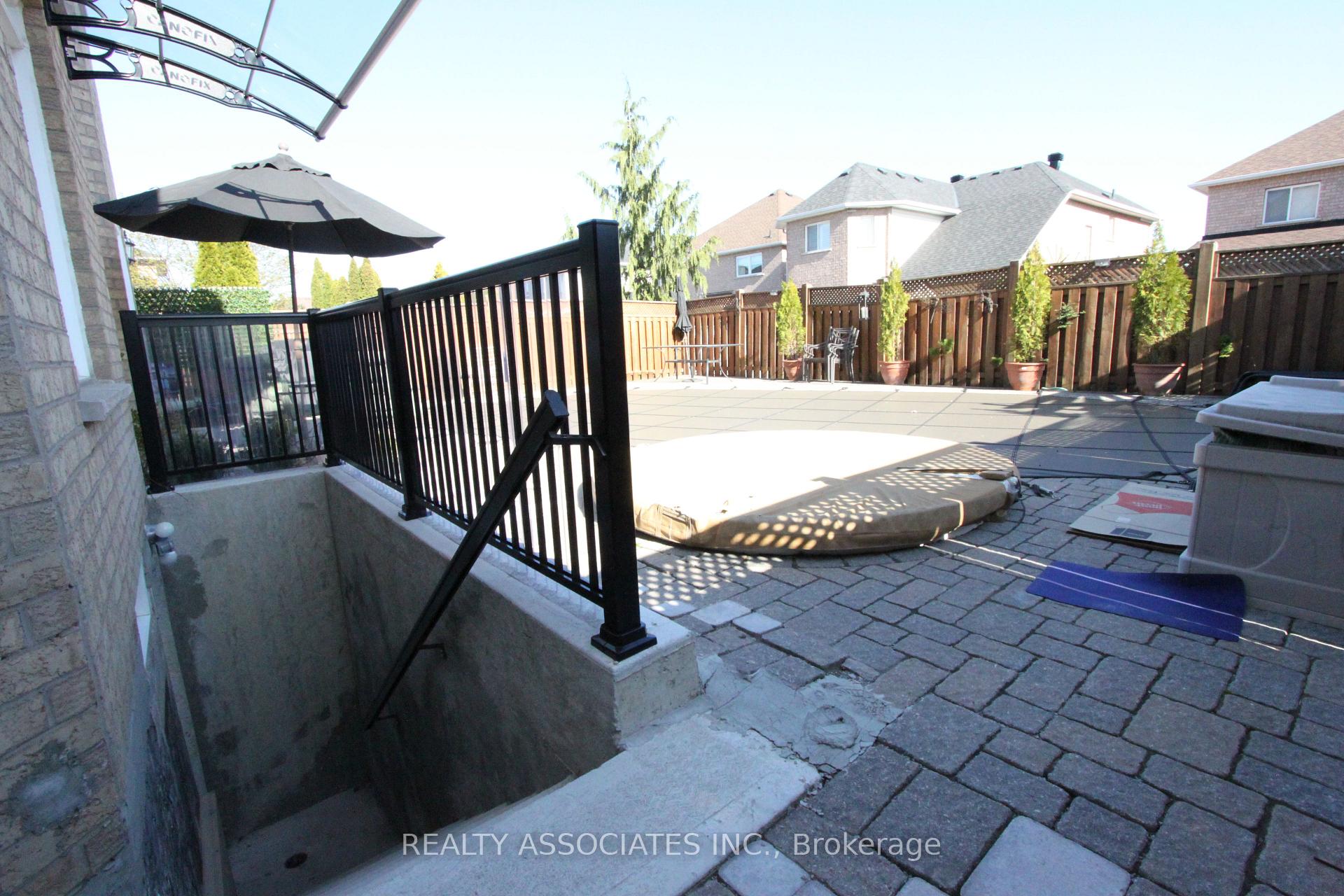 Photo 10 of Unit Bsmt, 33 Muirside Road, Vaughan, Maple — HOMEH